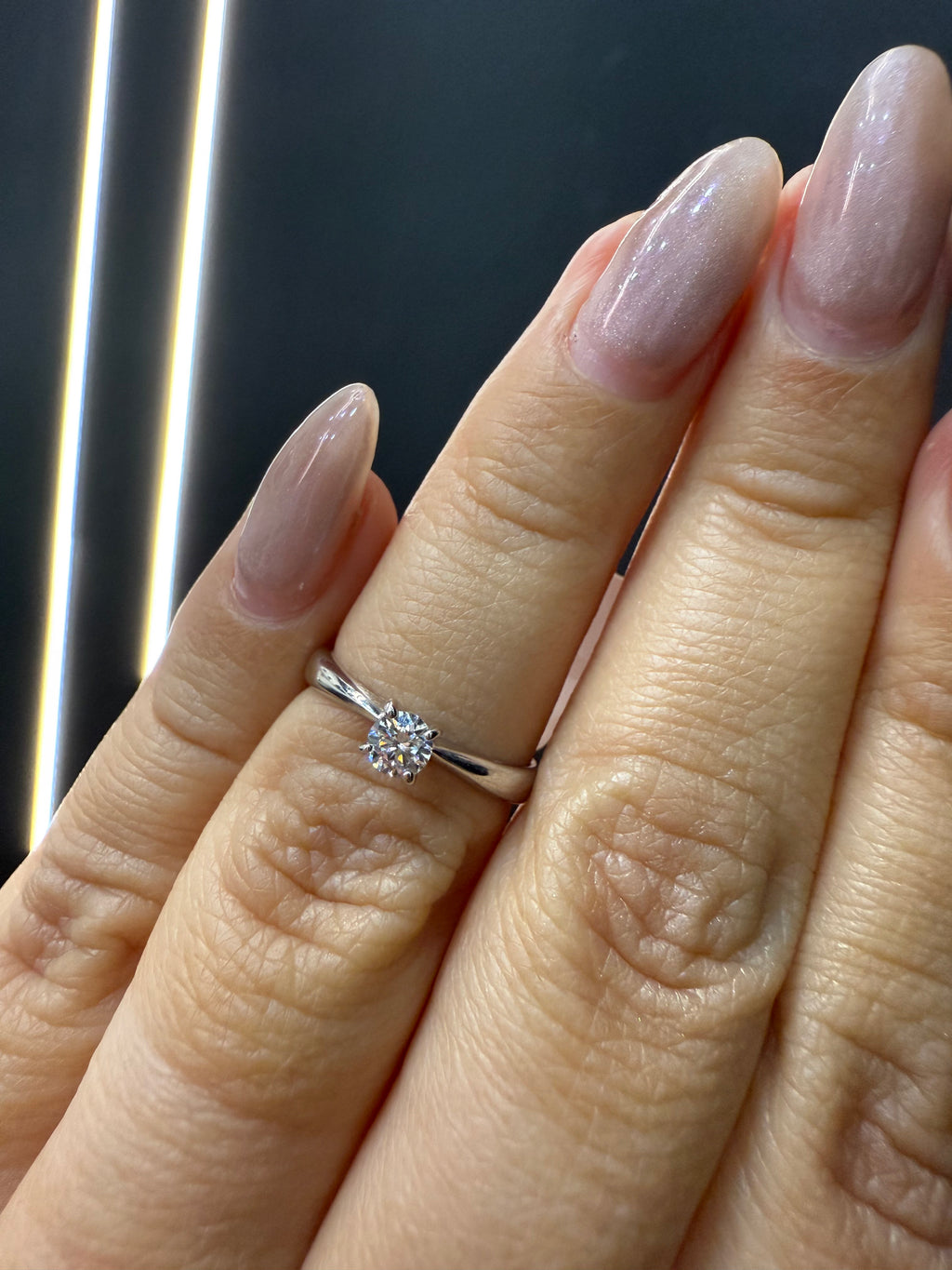 Oro Blanco 14k Redondo 0.19ct de Diamantes Naturales                            Anillo Compromiso OF2234