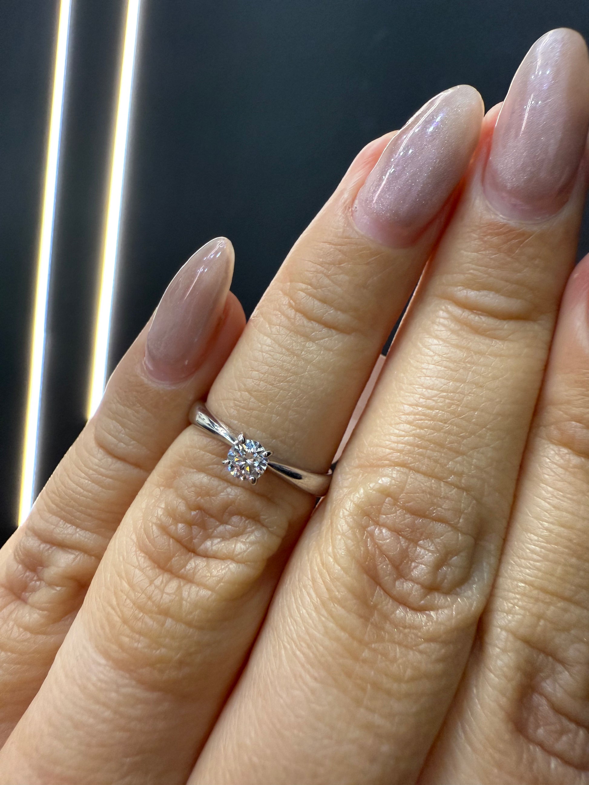 Oro Blanco 14k Redondo 0.19ct de Diamantes Naturales                            Anillo Compromiso OF2234