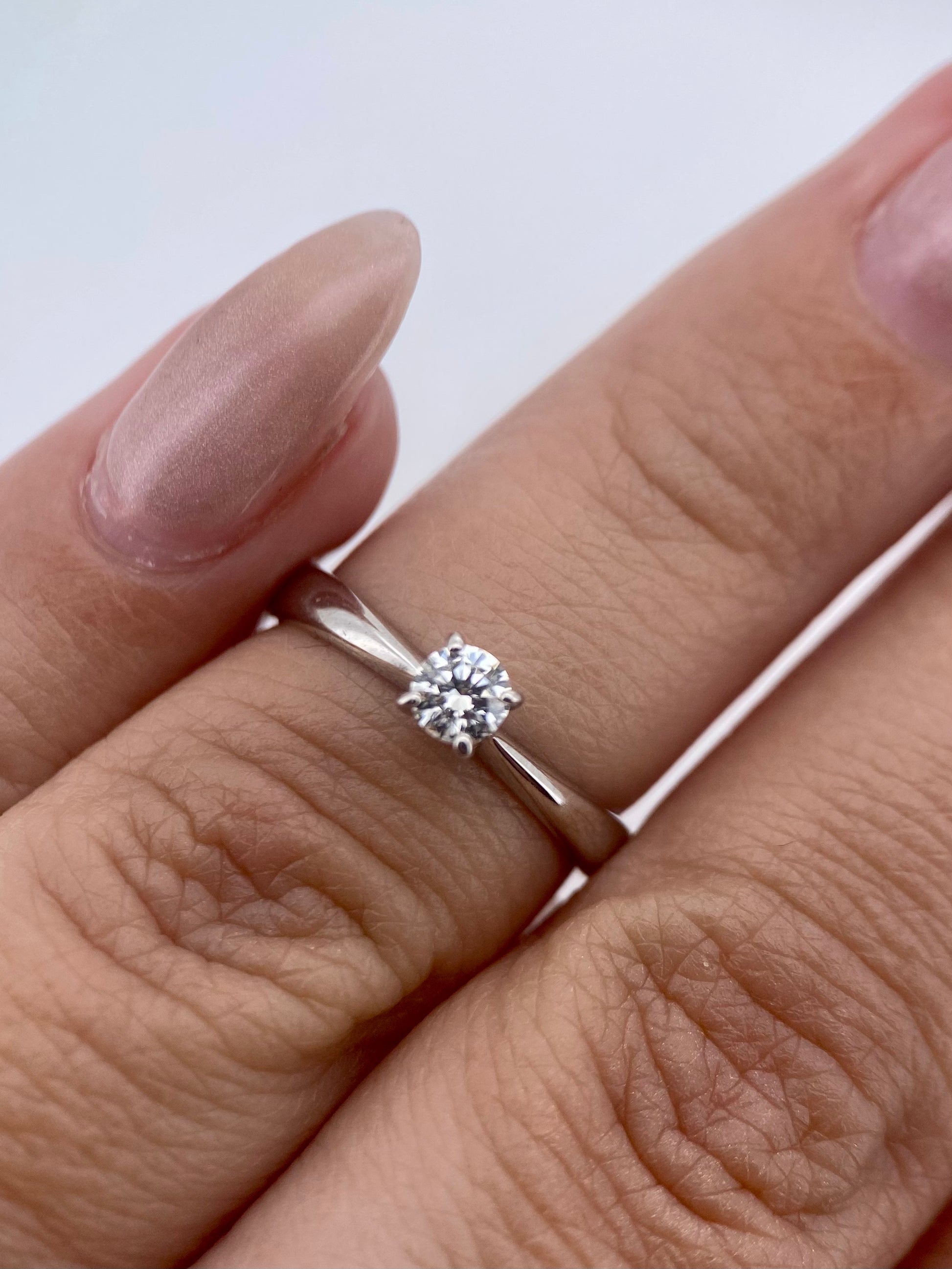 Oro Blanco 14k Redondo 0.19ct de Diamantes Naturales                            Anillo Compromiso OF2234