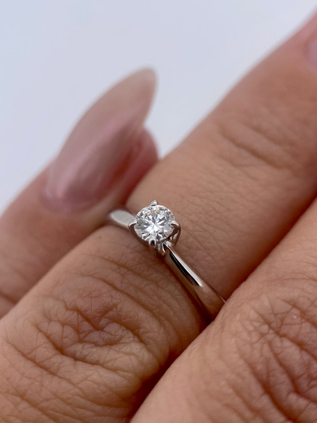 Oro Blanco 14k Redondo 0.19ct de Diamantes Naturales                            Anillo Compromiso OF2234