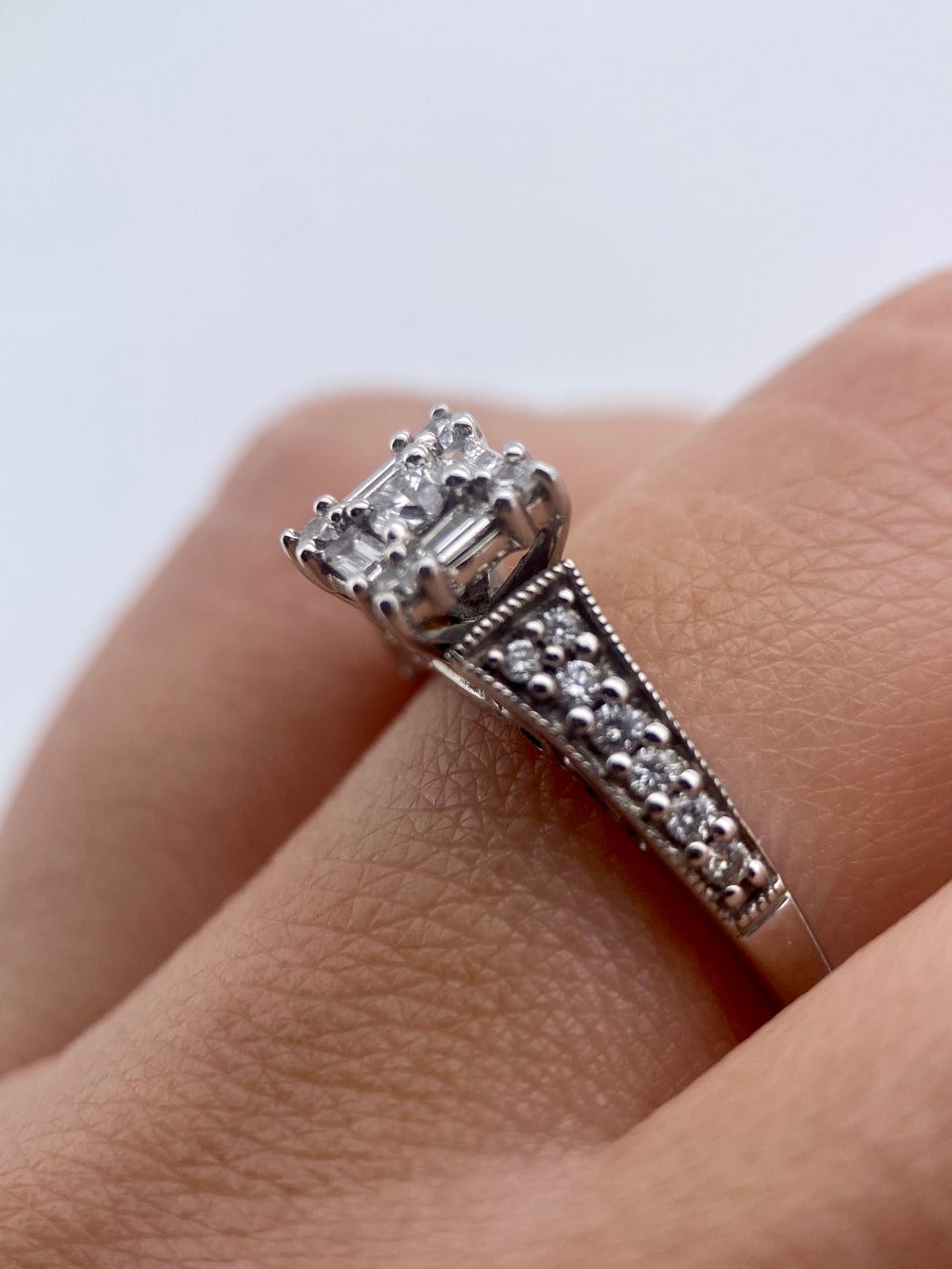 Oro Blanco 14k Princess 0.46ct de Diamante Natural.                                                  Anillo Compromiso OF1619