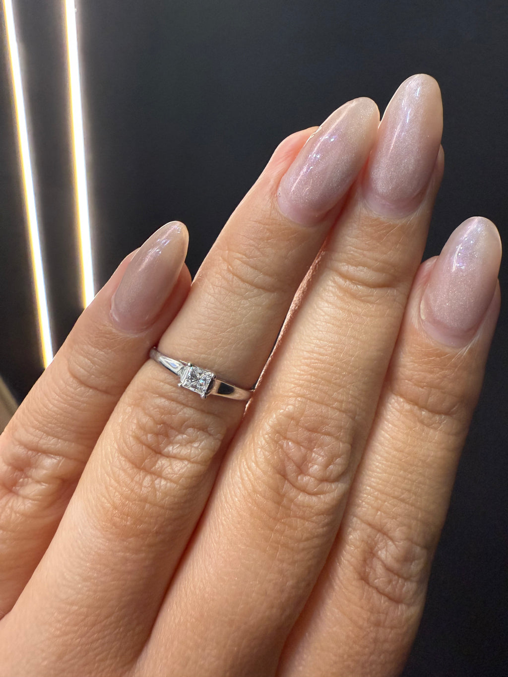 Oro Blanco 14k Princess 0.24ct de Diamantes Naturales                            Anillo Compromiso OF1887