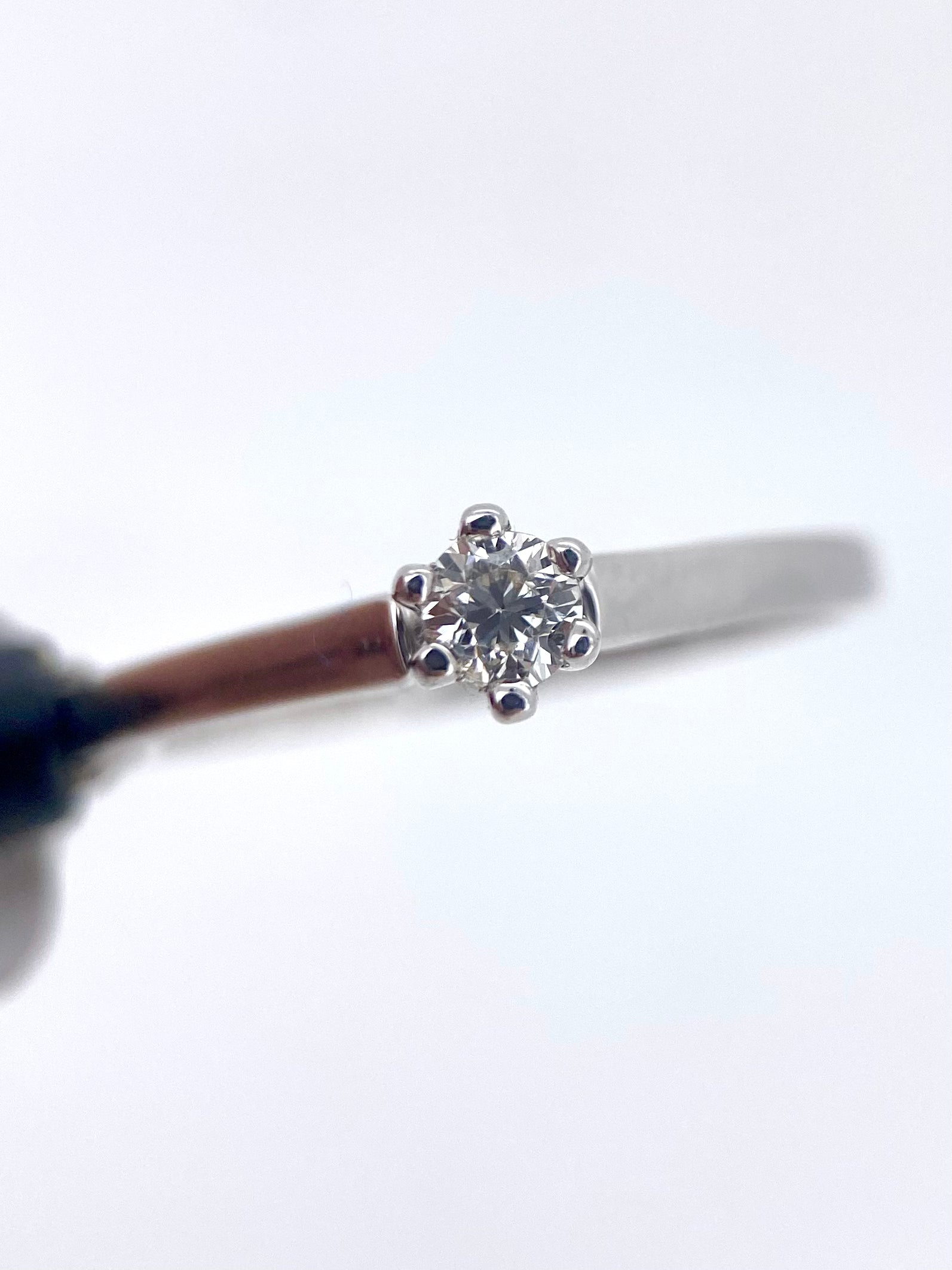 Oro Blanco 14k Redondo 0.19ct de Diamantes Naturales                            Anillo Compromiso OF1436