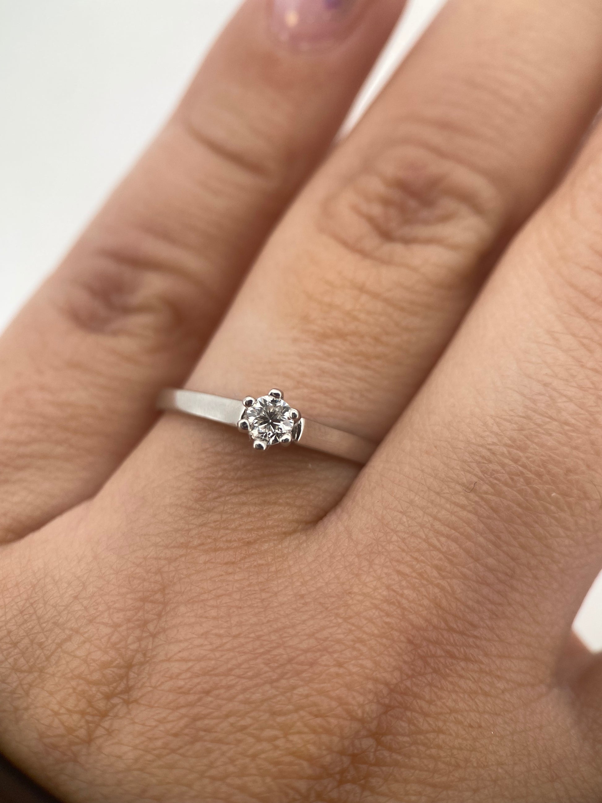 Oro Blanco 14k Redondo 0.19ct de Diamantes Naturales                            Anillo Compromiso OF1436