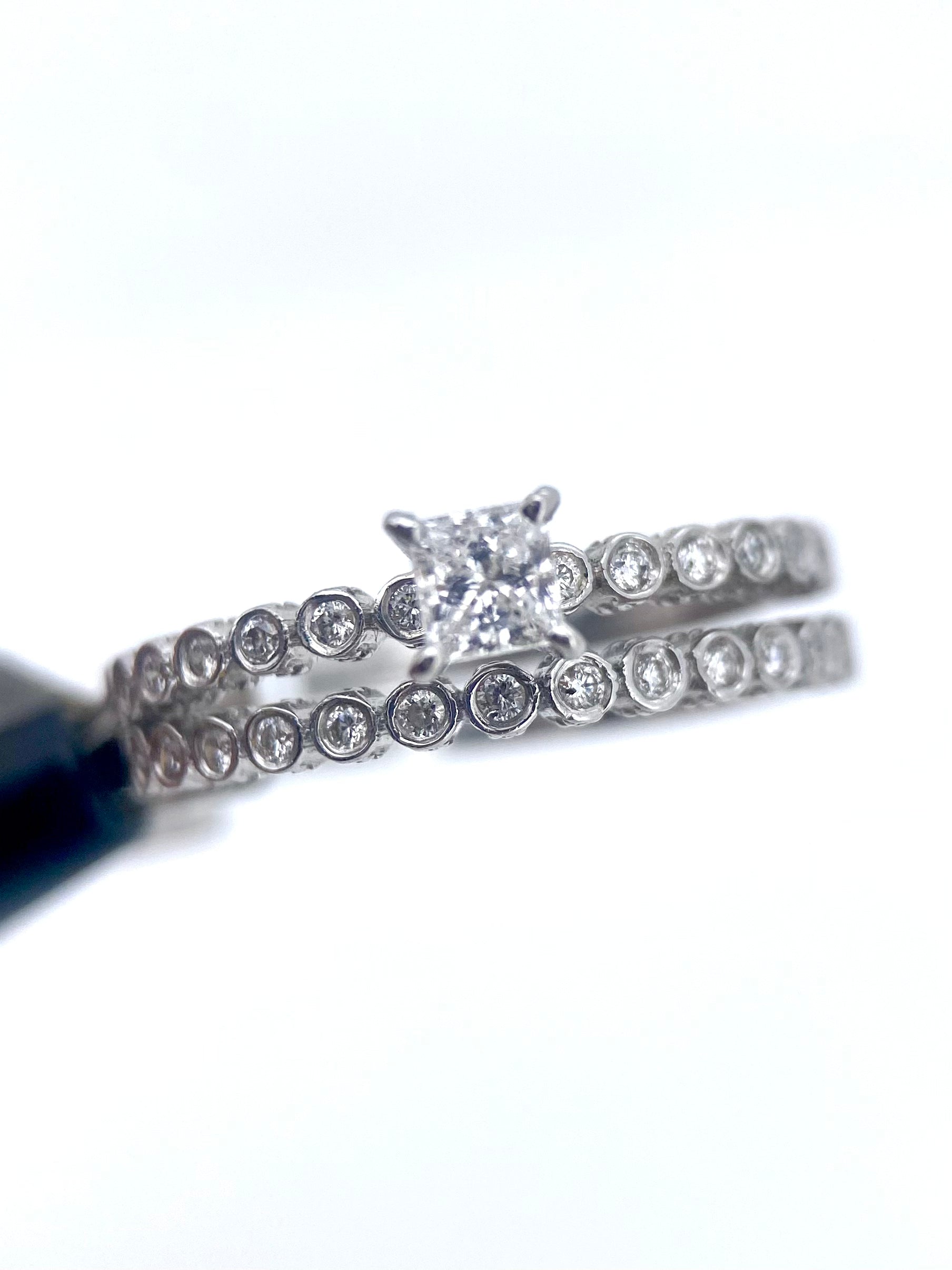 Oro Blanco 14k Princess con Alianza 0.32ct + 0.29ct de Diamantes Naturales                            Anillo Compromiso OF1719