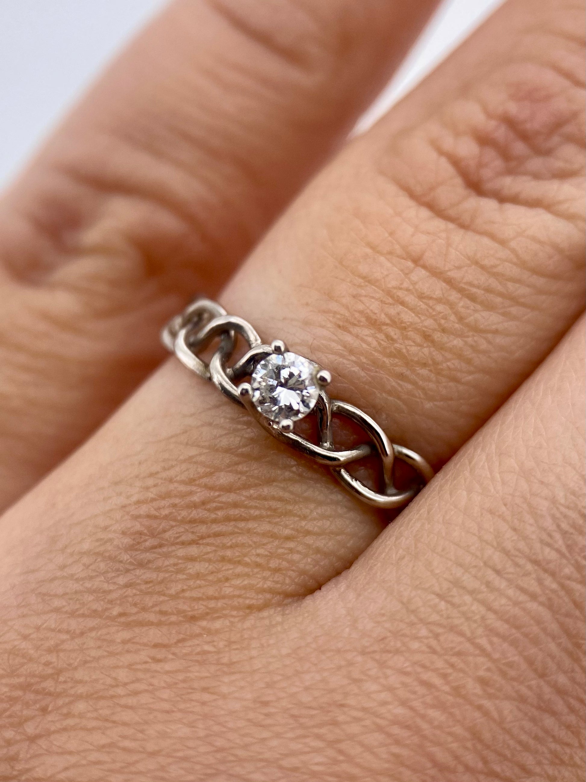 Oro Blanco 14k Redondo 0.16ct de Diamante Natural.                                                  Anillo Compromiso OF1447