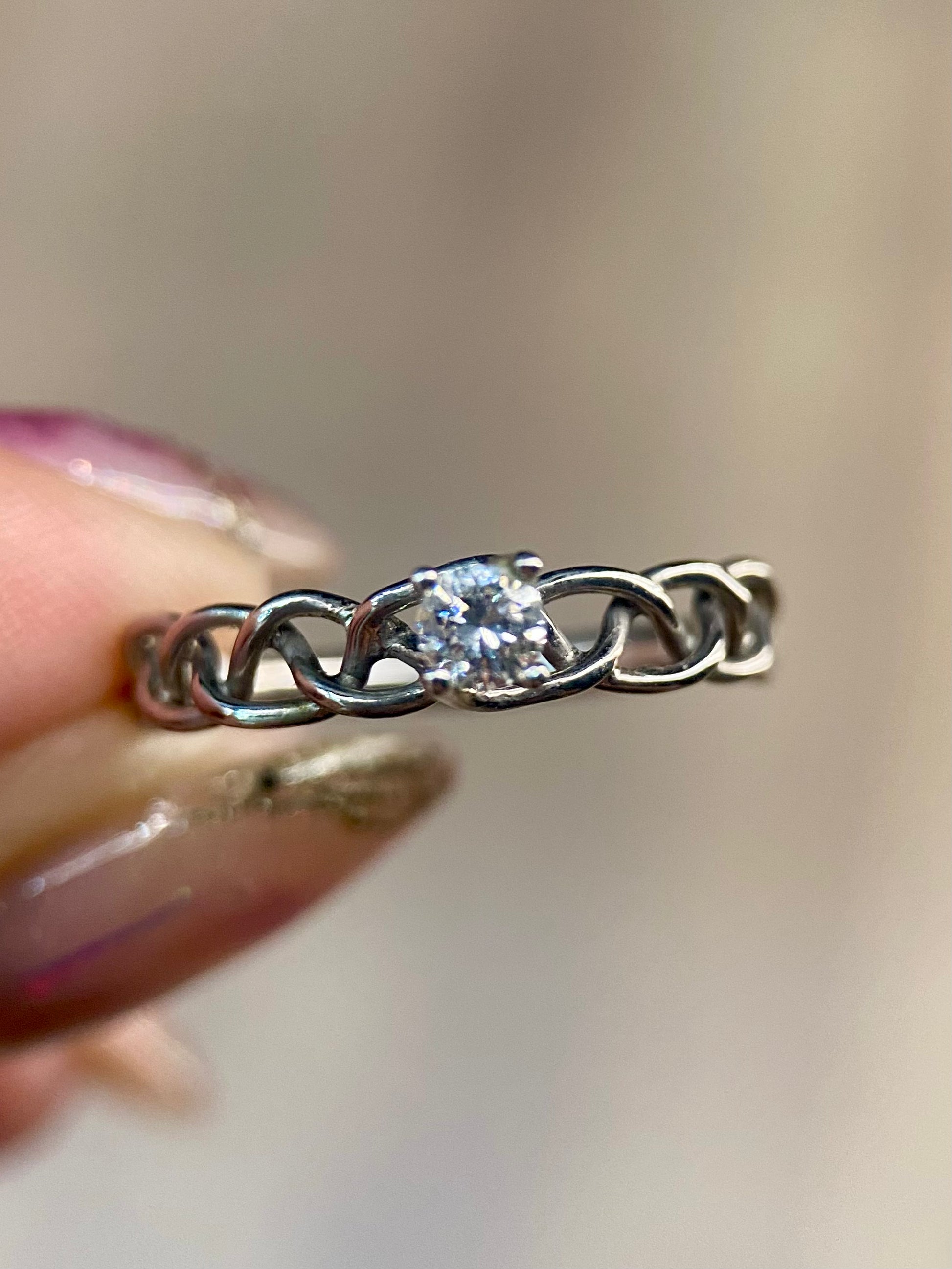 Oro Blanco 14k Redondo 0.16ct de Diamante Natural.                                                  Anillo Compromiso OF1447