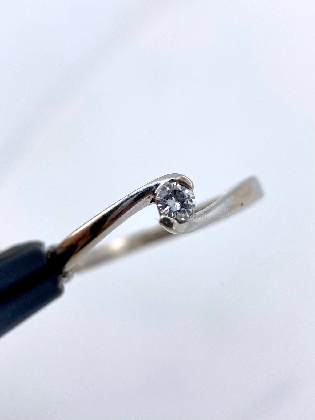 Oro Blanco 14k Redondo 0.10ct de Diamante Natural                                                  Anillo Compromiso OF1898