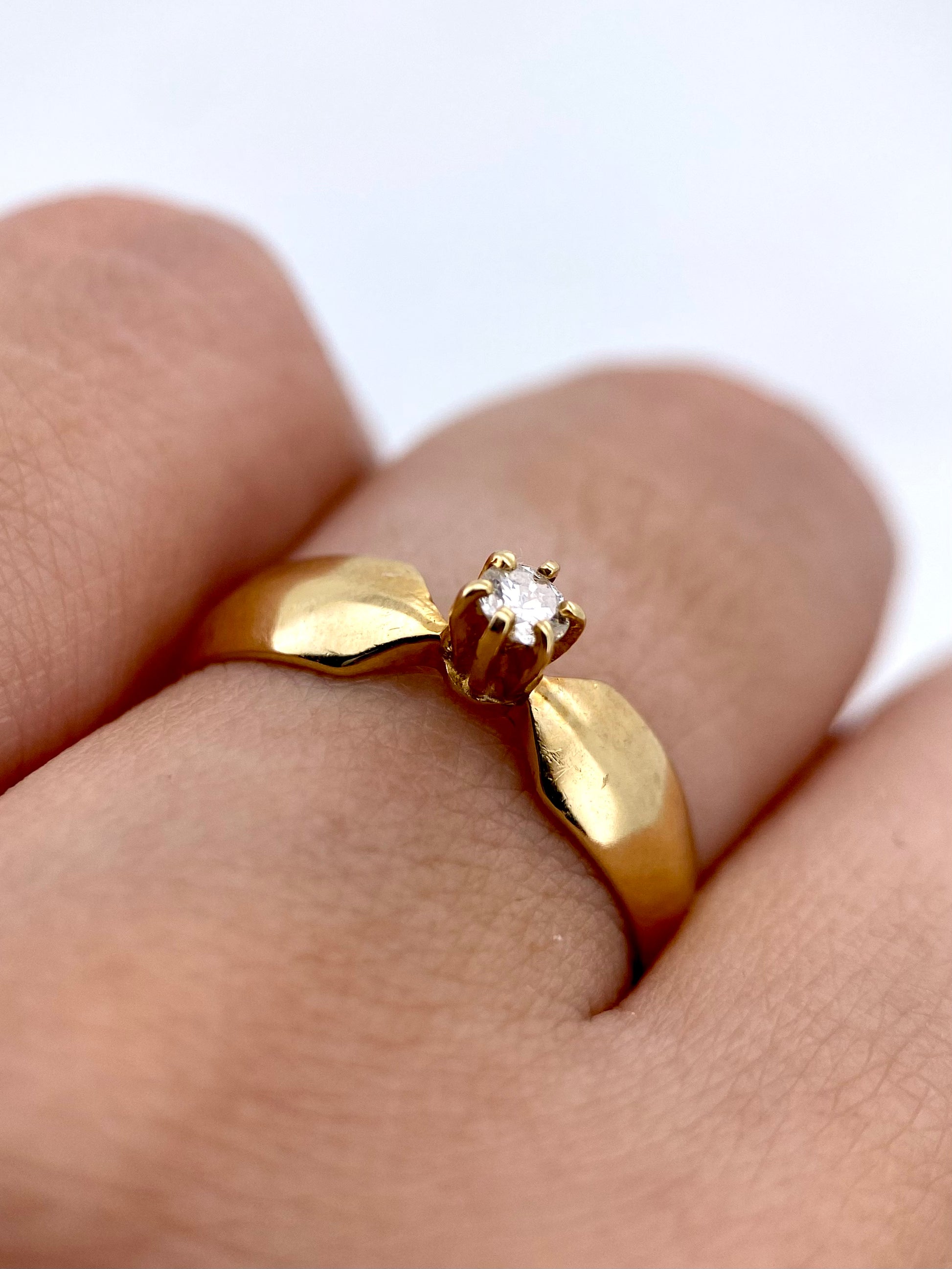 Oro Amarillo 14k Redondo 0.10ct de Diamante Natural                              Anillo Compromiso OF2176