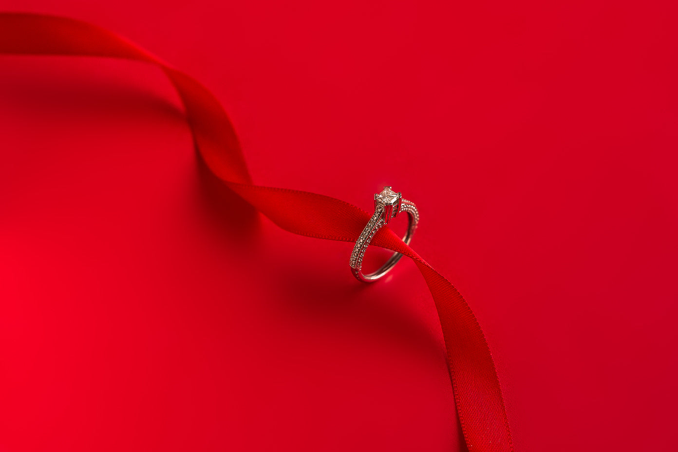 Anillo Compromiso Diamante 0.50ct + 0.28L Oro 14k Blanco