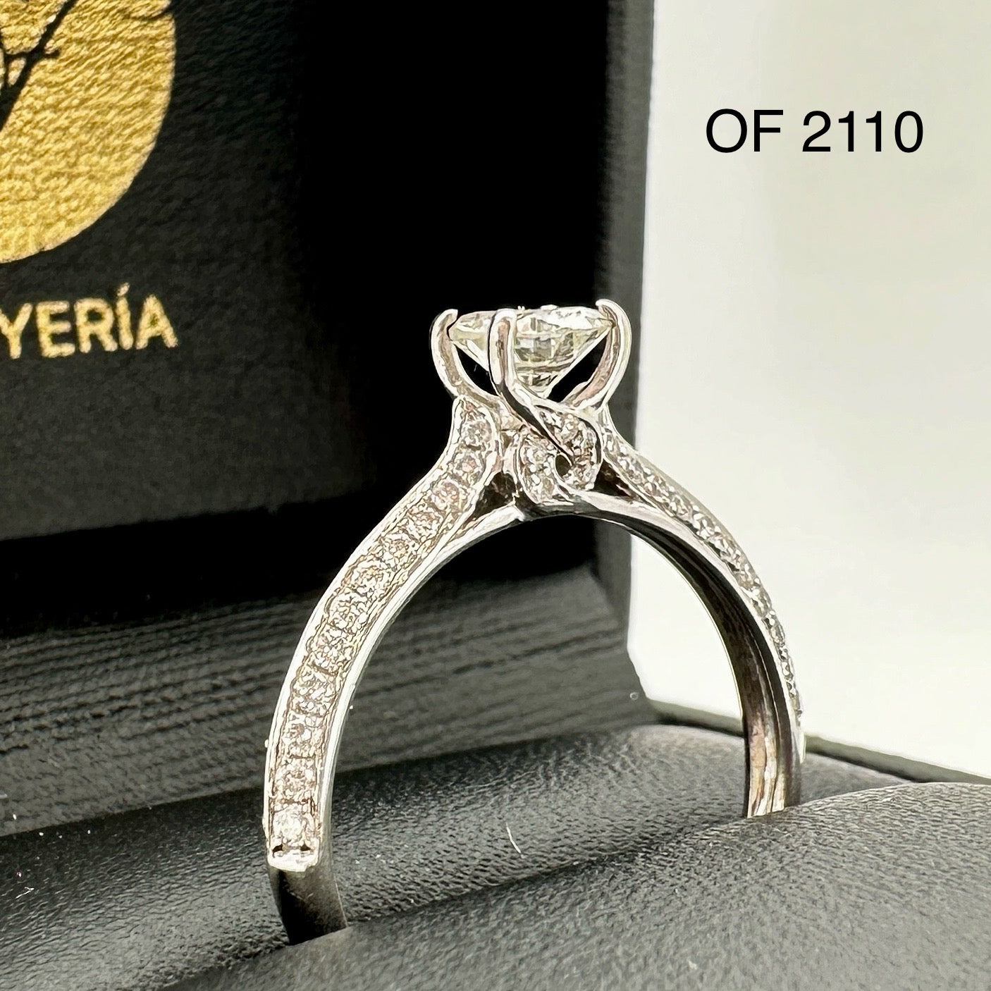 Anillo Compromiso Diamante 0.50ct + 0.28L Oro 14k Blanco
