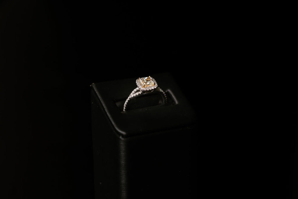 Anillo Compromiso Diamante 1.05ct + 0.35L Oro 14k Blanco